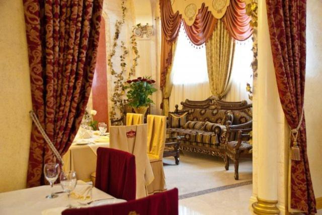 Coliseum Hotel Khmel'nyts'kyy Luaran gambar